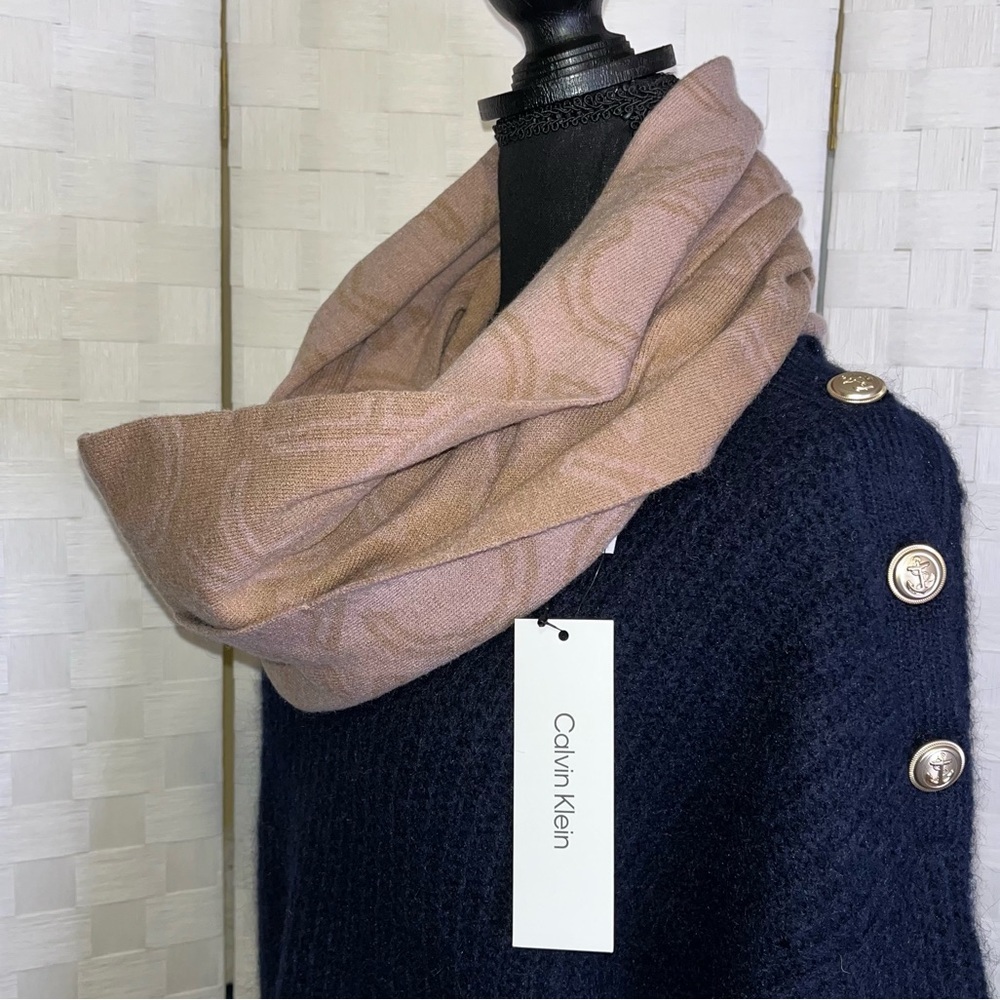 NWT Calvin Klein Womens Logo Infinity Loop Scarf Two Tone - Picture 6 of 8
